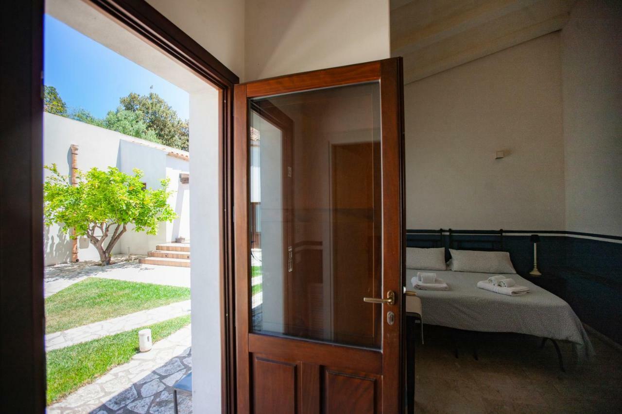 Arbaria Hotel Trapani Bagian luar foto